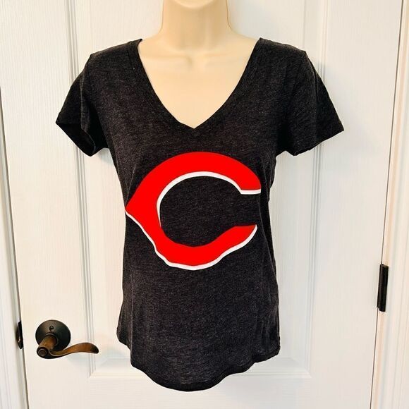 Victoria’s Secret PINK Cincinnati Reds Swing for the Fences Shirt! ❤️⚾️ - Picture 1 of 2